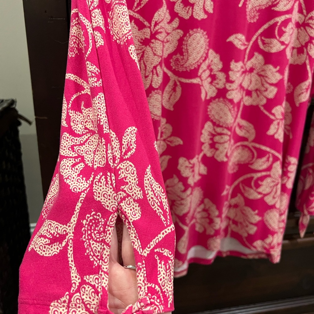 Chicos size 1 top